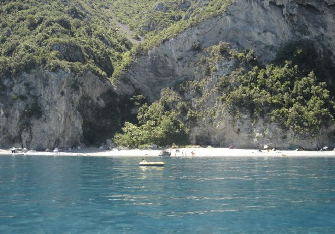 Παραλία Γυμνιστών